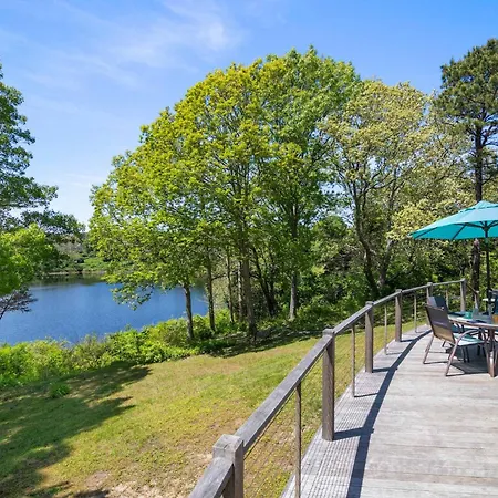 Pondfront 1 Mile To Nauset Beach